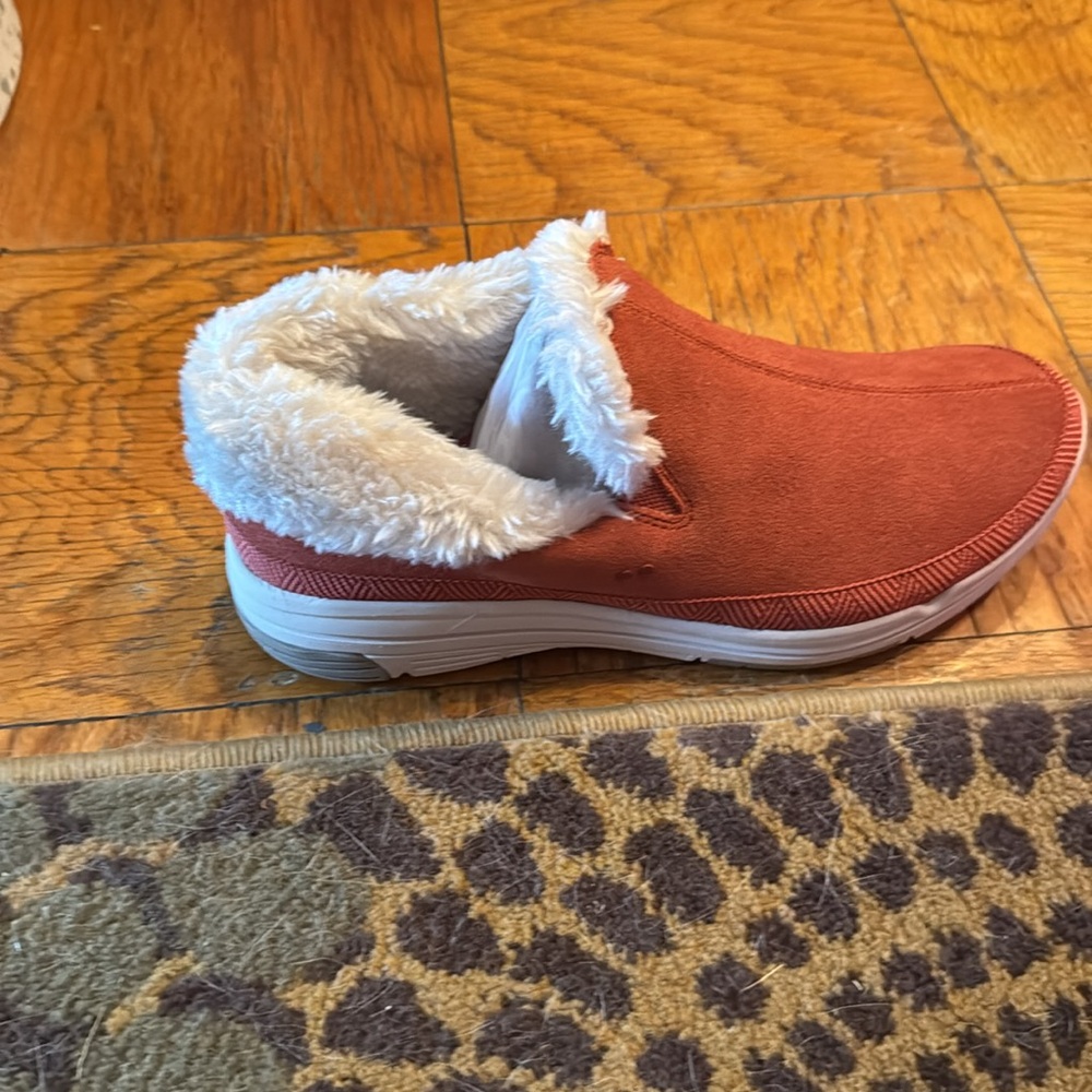 Ryka women’s sneakers. Red color 9.5 M - Picture 4 of 7